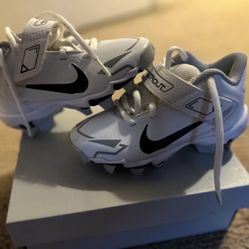Boys Baseball Cleats 