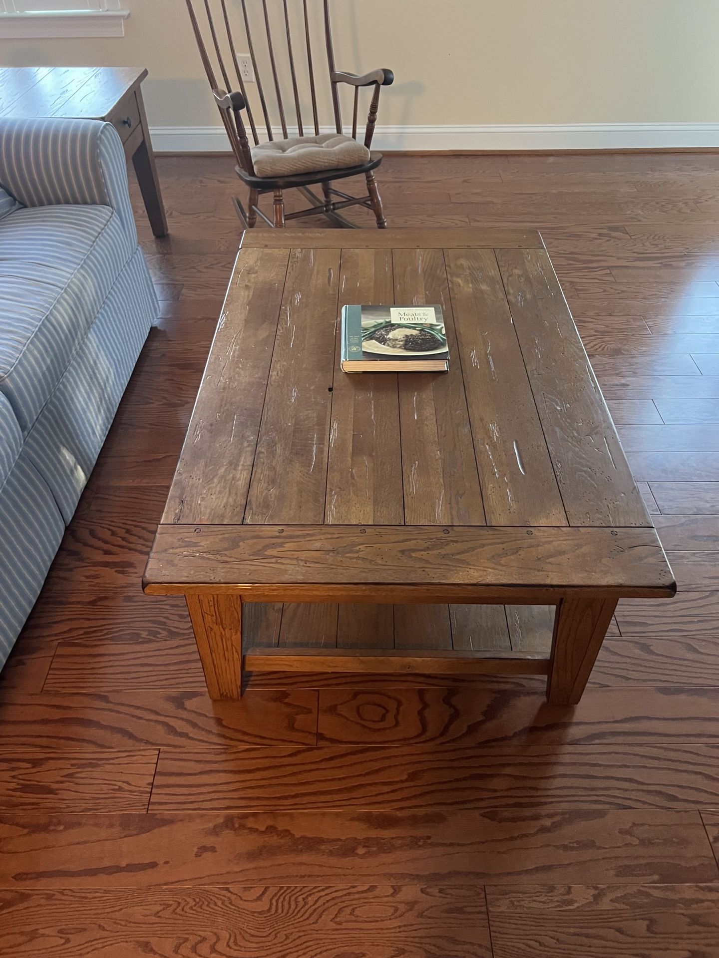 OAK COFFEE TABLE