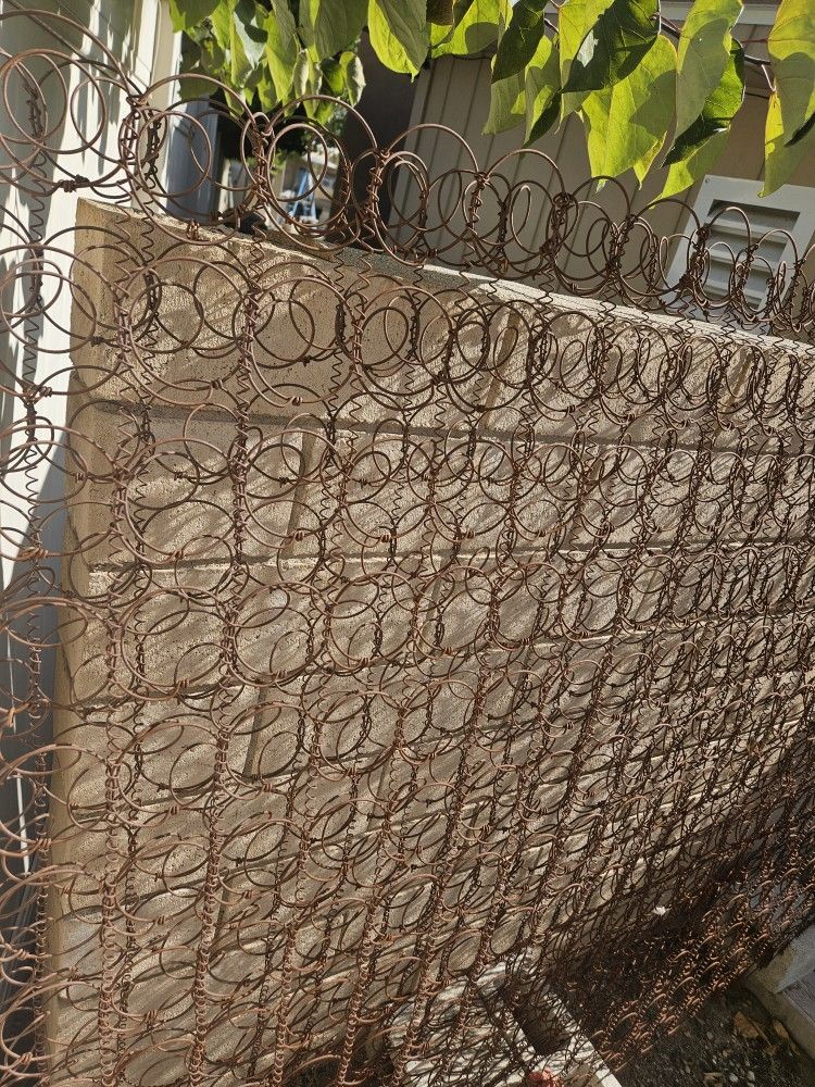 Free Metal Wire