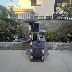 Cat Tree Tower Used But Good Condition.     $65 or Best offer 70” inches Tall 36” Inches Wide 