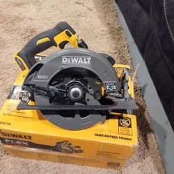 DeWalt Circular Saw Inch And A Quarter Flexible