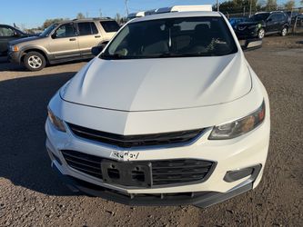 2016 Chevrolet Malibu White Sedan