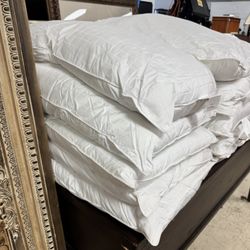 BRAND NEW Lobella Feather Down King Size Pillow - Retail $90
