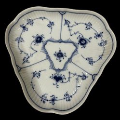 Royal Copenhagen Denmark Blue Fluted Half Lace Triangular Serving Bowl Dish 