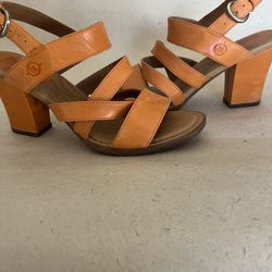 Born Wedge Sandal Size  7