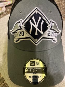 Jets new hat and yanks new hat