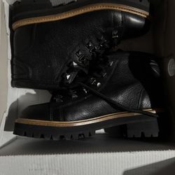 Boots New Size 7.5 $25