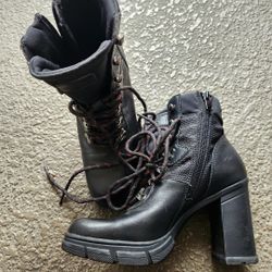 Aldo Lace Up Boots, Size 6.5