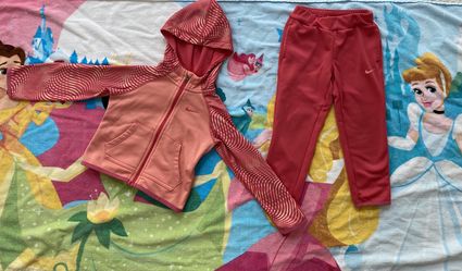 Nike 2-3T track suit with hoodie