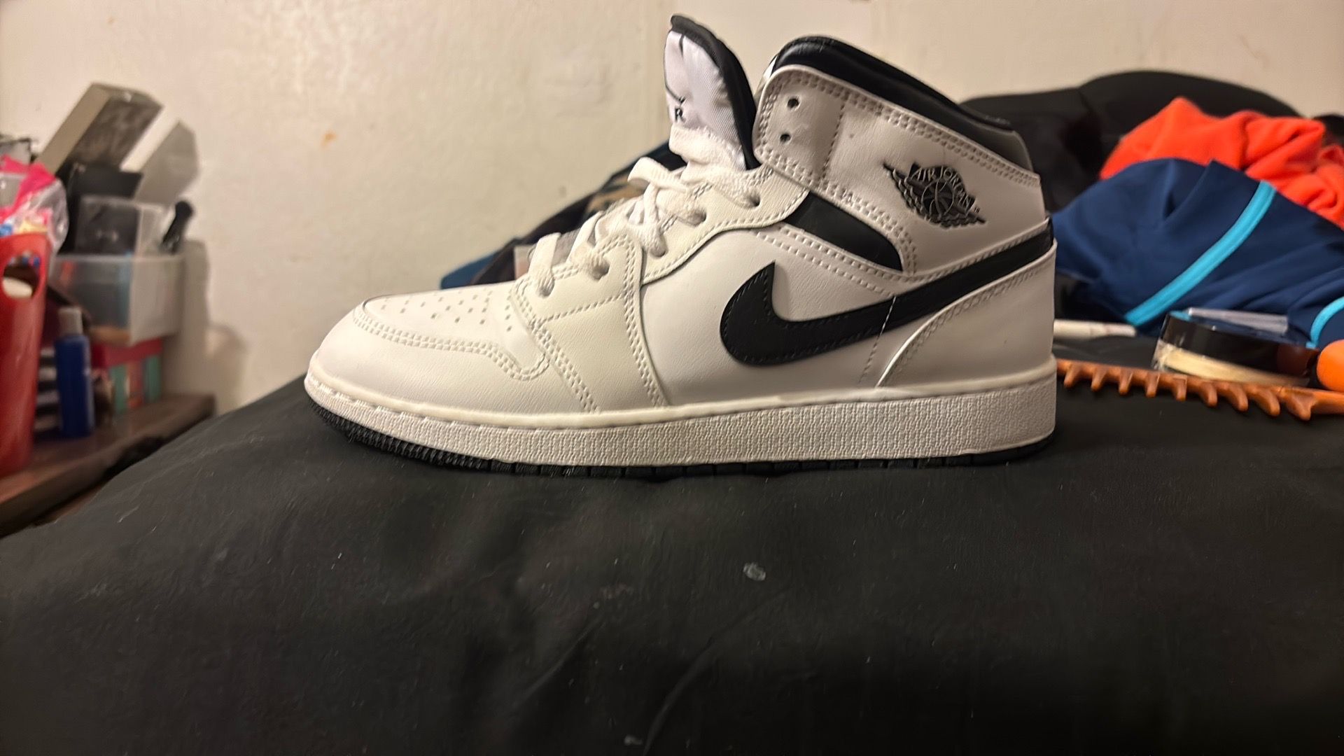 Air Jordan 1 Mid 'White Black'