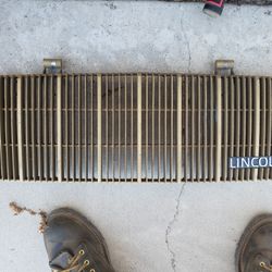 Lincoln Town Car Grill 