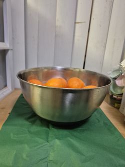 stainless bowl with rubber bottom and pour spout
