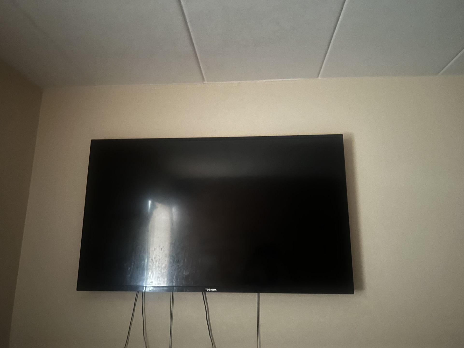Selling 55 Inch Toshiba