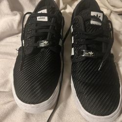 Adidas 8.5 U.S. Lightly Worn 