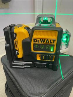 Dwalt level laser