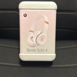 Beats Solo 4 