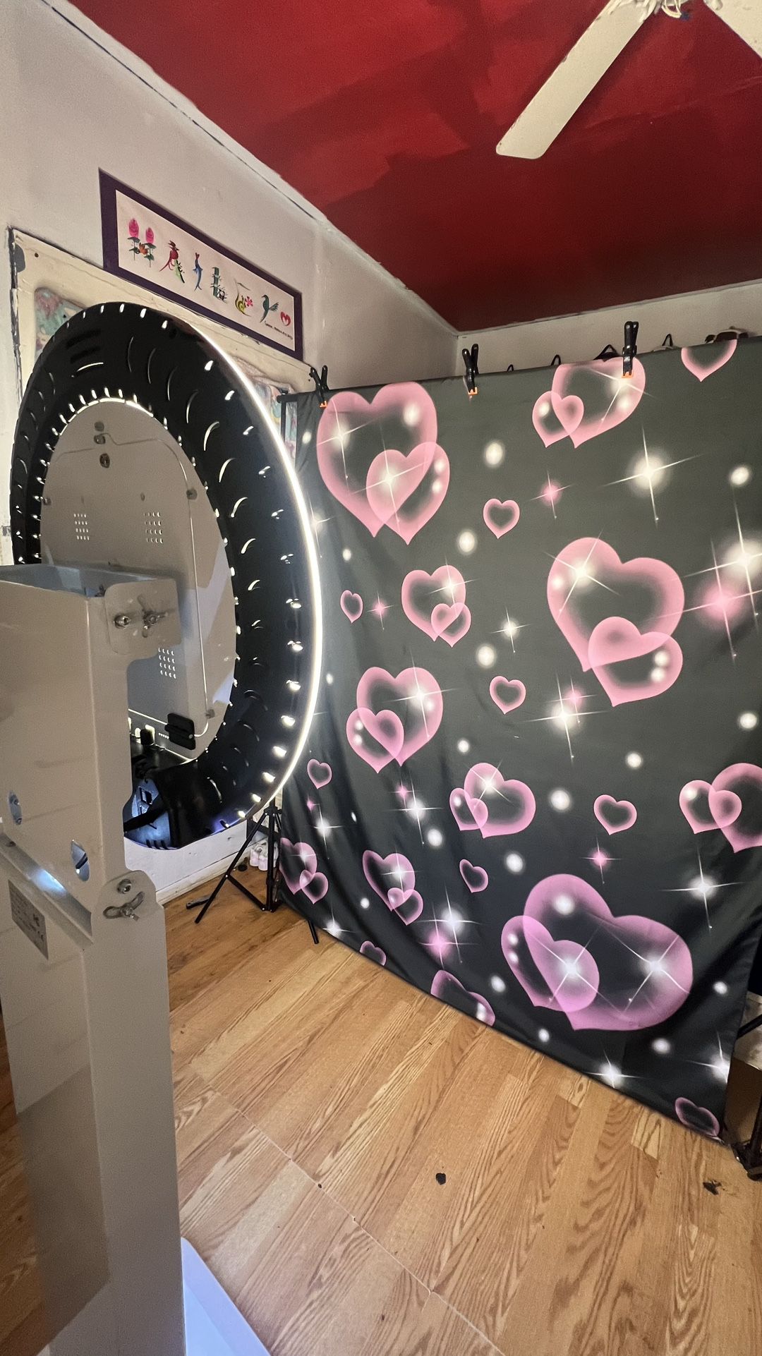 y2k themed photobooth