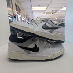 Nike Full Forces Size: 9.5