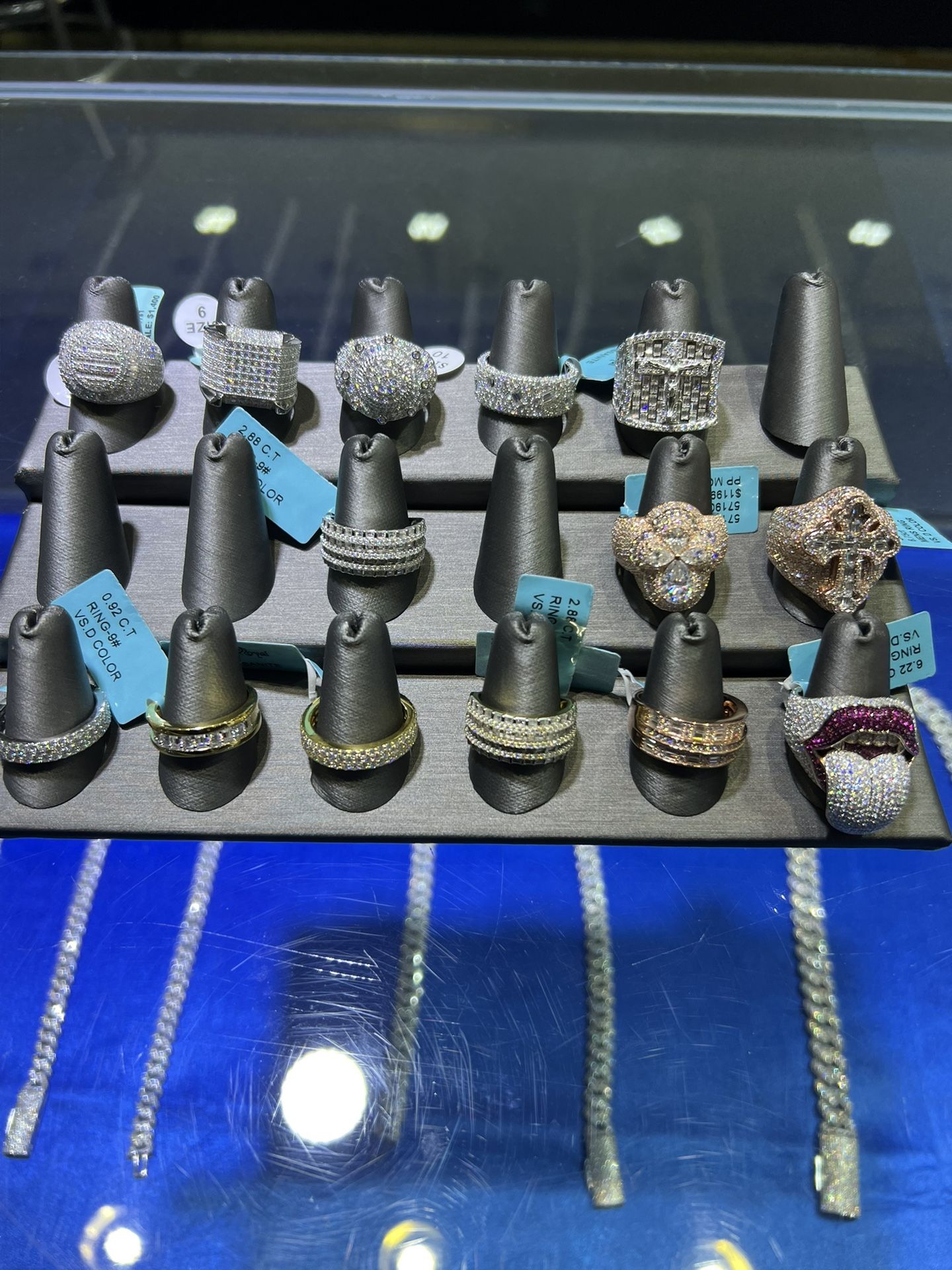 Moissanite men’s rings