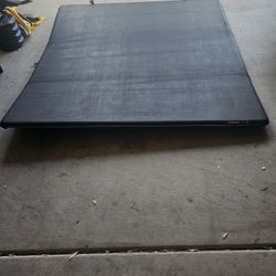  Tri-Fold Soft Bed Cover for 20-25 Jeep Gladiator