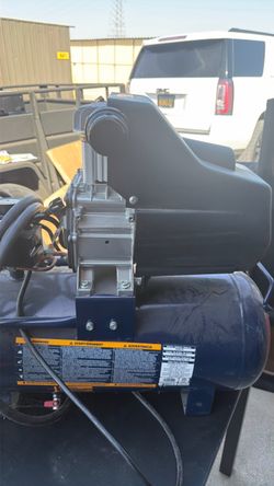 Campbell Hausfeld 8-Gallon 150 PSI Air Compressor