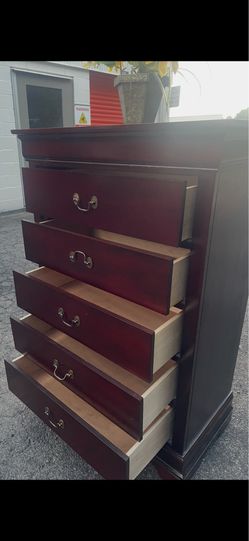 Modern solid wood tall chest . Drawers sliding Amy