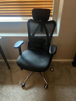 Ergonomic Mesh Office Chair with Headrest & Lumbar Support
