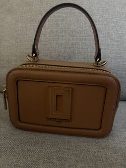 Karl Lagerfeld Paris 