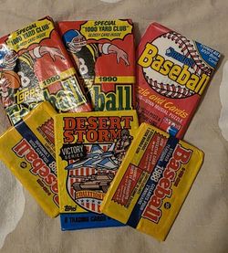 Lot Of Football , Baseball And Desert Storm Cards