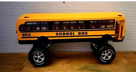 NEW#8 1/2'Inchs Long 4X4 School Bus 
