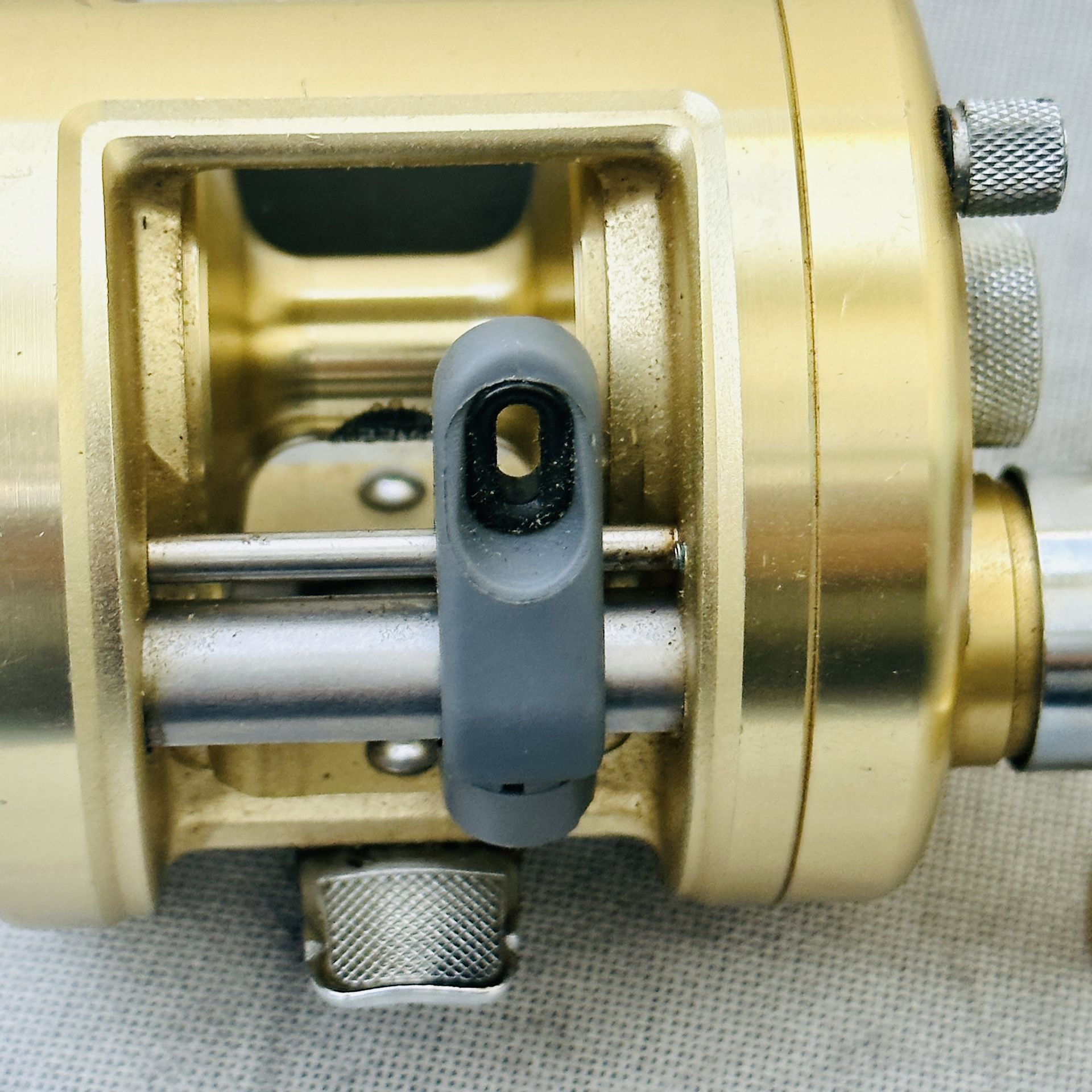 Shimano Calcutta 251 Left Hand Baitcasting Reel for Sale in Stuart