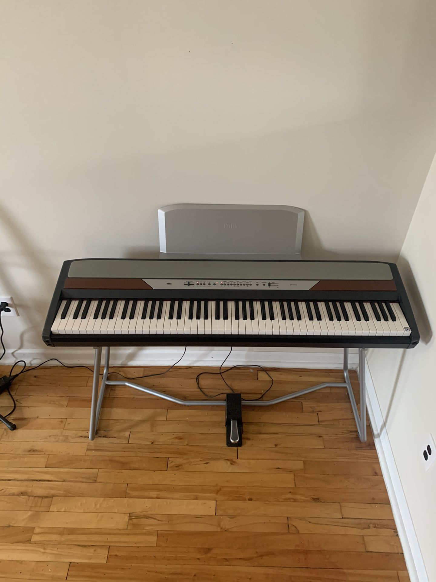 Korg SP-250 Piano