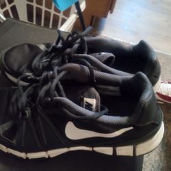 Men Shoes Size 10 