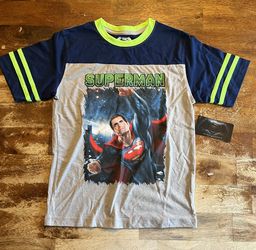 NEW Boys Superman Batman v Superman T-Shirt – Size 6/7 – NWT