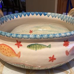 Decorative Ceramic Pot.   Reduce price