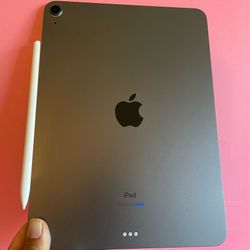 Apple IPad Air 4th Generation (10.9” Liquid Retina/ 2020 Model) 64GB with keyboard case, stylus pen & Accessories (256gb $439) 