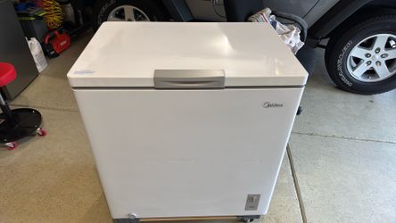 MIDEA      Chest freezer