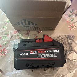Milwaukee M18 18V Lithium-lon REDLITHIUM FORGE XC 8.0 Ah Battery Pack (489)
