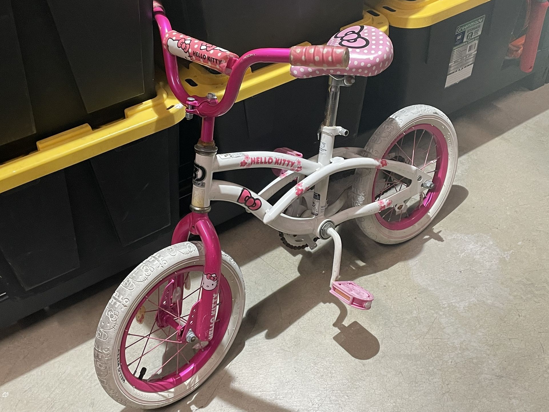 Hello Kitty Girls Bike With Training Wheels, 14" Tires, Has Wear But Overall Good Condition, Missing Chain Guard