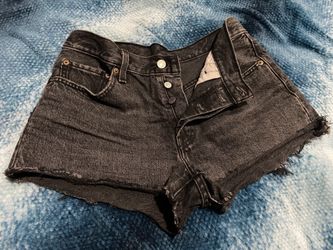 LEVI’S 501 High Waisted Faded Black Jean Shorts - Size W27 (AMAZING CONDITION)