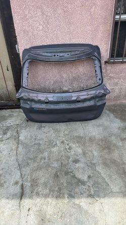 24 To 25 Chevy Equinox Tail Gate Shell