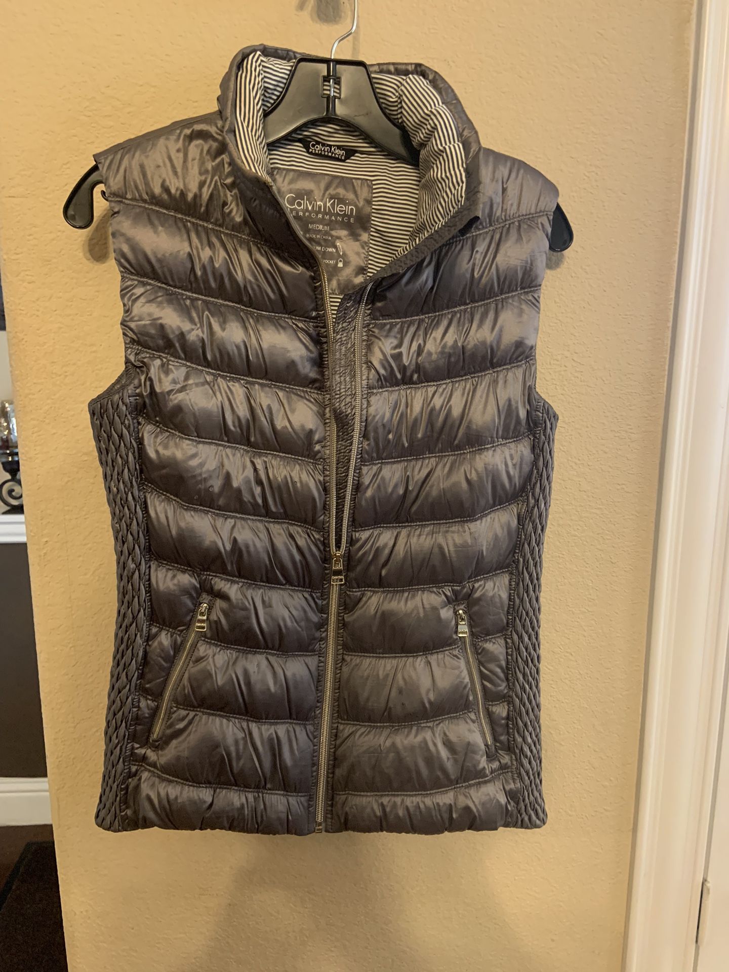 Calvin Klein Puffer Vest Medium