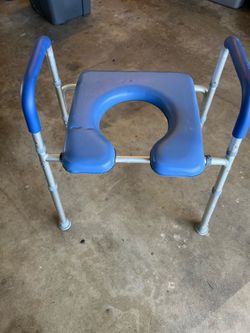 Toilet seat