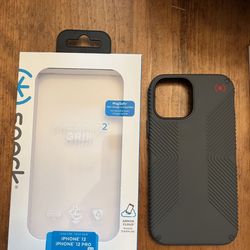 Apple iPhone 12 Pro Cases - (3 Cases) Otterbox Defender With Clip) Etc