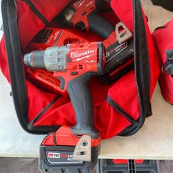 Milwaukee Impac Drill  Conbo Battery 5.0 3.0.