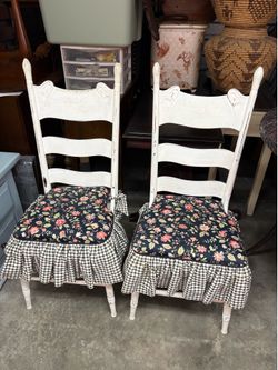 Chairs/ cottage chairs/pair of chairs/antique chairs