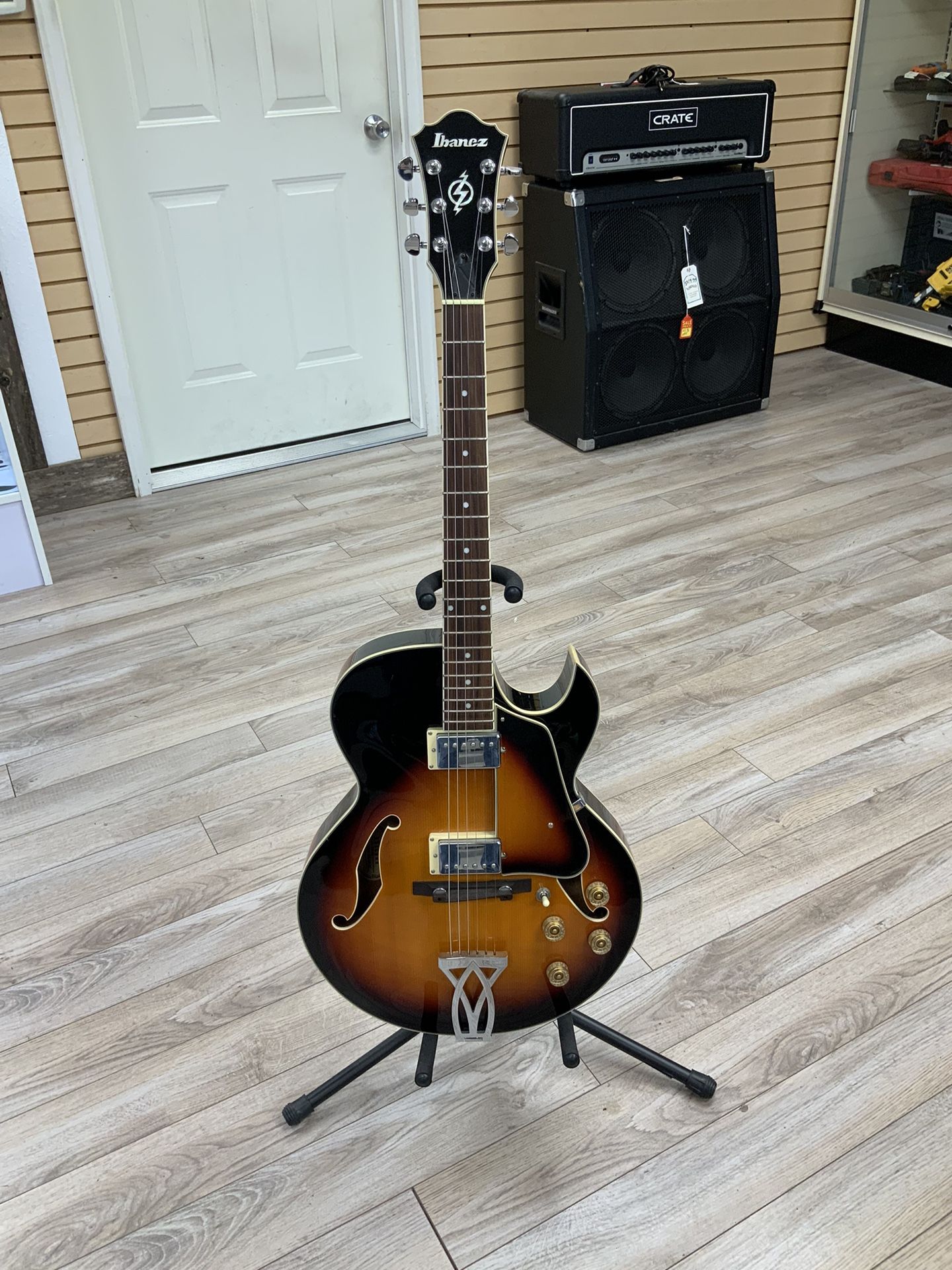 Ibanez Electric Guitar 31079-1