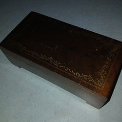 Antique Keepsake Music Box