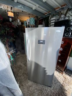 Premium upright freezer