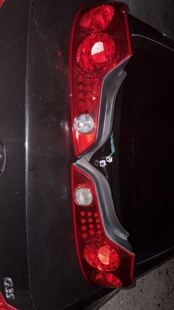 Infiniti g35 2005 coupe tail lights